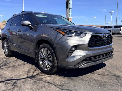 New 2026 Toyota Highlander Platinum