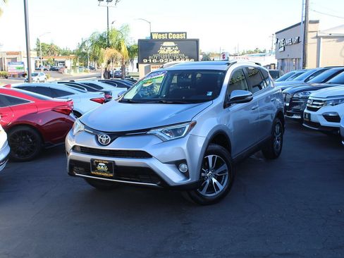 Used 2016 Toyota RAV4 XLE FWD image 38