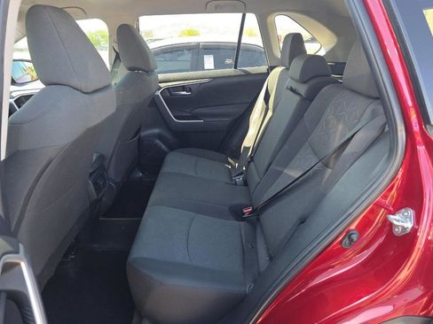 Used 2023 Toyota RAV4 XLE FWD image 16