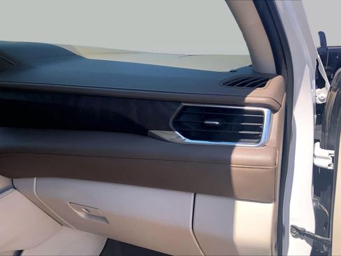 Used 2023 GMC Yukon Denali AWD/4WD image 19