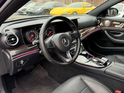 Used 2017 Mercedes-Benz E 300 4MATIC image 13