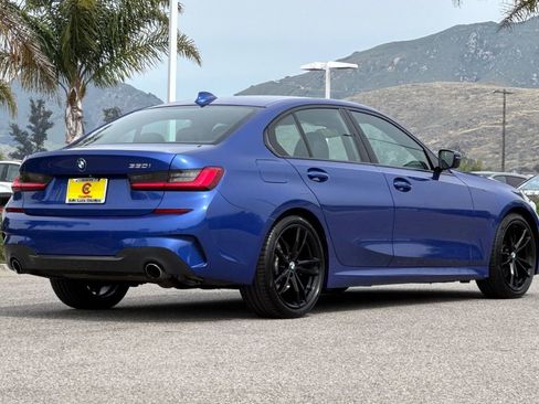 Used 2020 BMW 330i Sedan w/ M Sport Package image 3