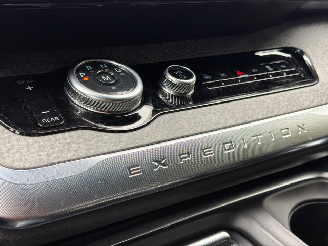 Used 2026 Ford Expedition Tremor AWD/4WD image 30