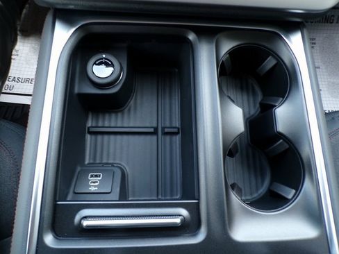 New 2025 Ford Expedition Active image 31