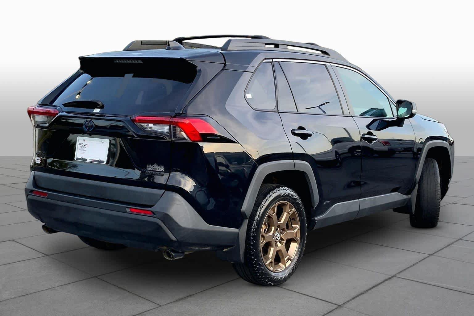 Used 2023 Toyota RAV4 AWD Hybrid image 12