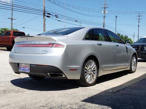 Used 2013 Lincoln MKZ FWD image 6