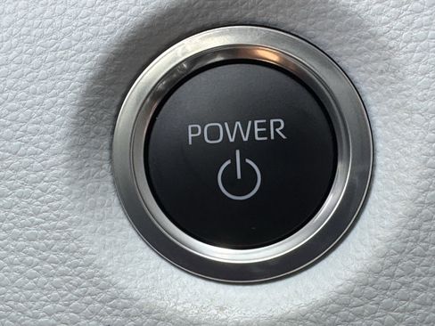 Used 2025 Toyota Corolla SE image 23