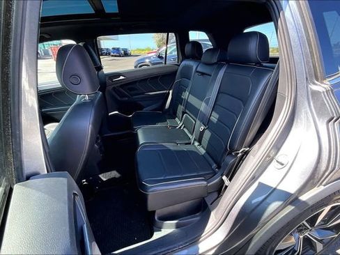 Used 2022 Volkswagen Tiguan SEL R-Line AWD/4WD image 28