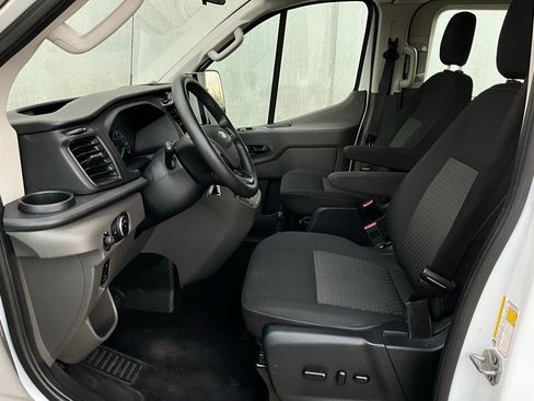 Used 2023 Ford Transit 350 XLT image 10