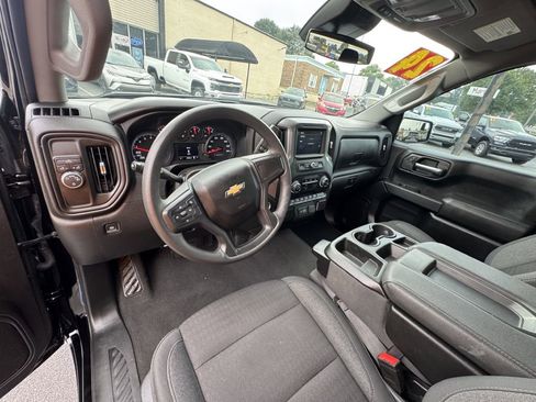 Used 2024 Chevrolet Silverado 1500 Custom image 7