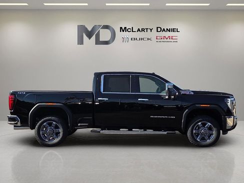 New 2025 GMC Sierra 2500 SLT w/ SLT Convenience Package image 6