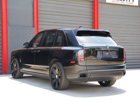 Used 2022 Rolls-Royce Cullinan Black Badge AWD/4WD image 6
