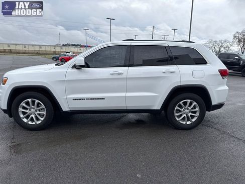 Used 2021 Jeep Grand Cherokee Laredo w/ Security & Convenience Group image 3