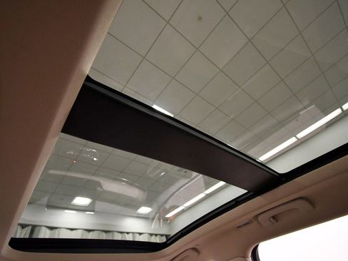 Used 2023 Lincoln Corsair AWD w/ Equipment Group 101A image 16
