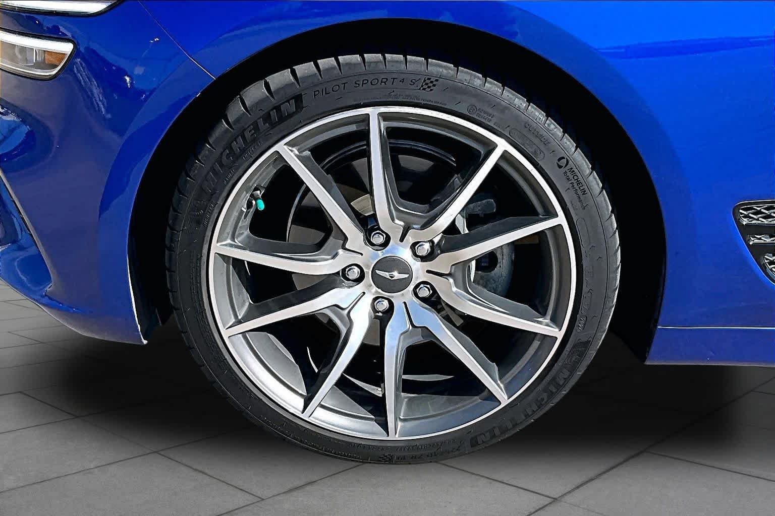 Used 2022 Genesis G70 2.0T w/ Prestige Package RWD image 11