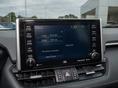 Used 2019 Toyota RAV4 XLE Premium image 15