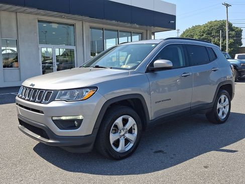 Used 2021 Jeep Compass Latitude AWD/4WD image 3