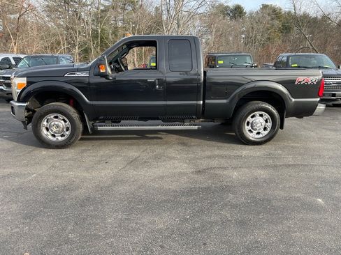 Used 2012 Ford F250 Lariat w/ Chrome Pkg image 2