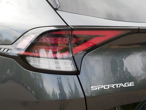 Certified 2023 Kia Sportage SX Prestige AWD/4WD image 17