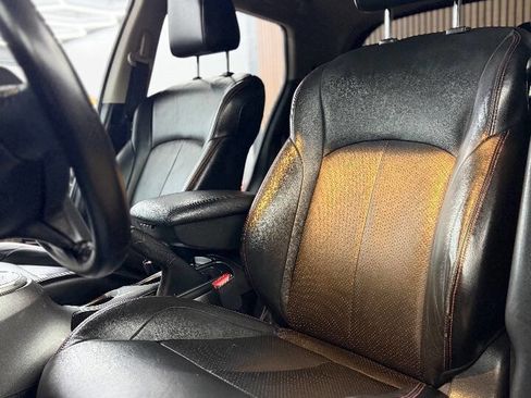 Used 2013 Nissan Juke SL image 3