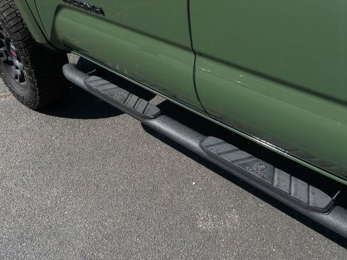 Used 2022 Toyota Tacoma TRD Sport w/ Black Out Package (TMS) image 9