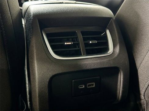 Used 2019 Chevrolet Blazer LT image 25