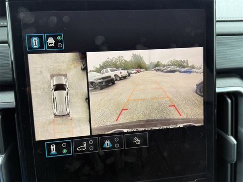 Used 2025 GMC Acadia Elevation image 29