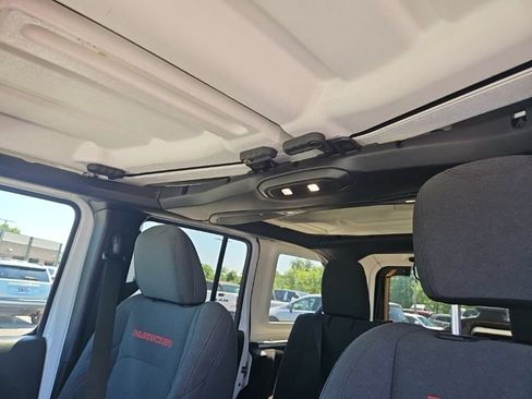 Used 2024 Jeep Wrangler Unlimited Rubicon AWD/4WD image 16