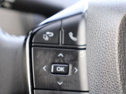 Used 2023 Toyota bZ4X XLE image 22