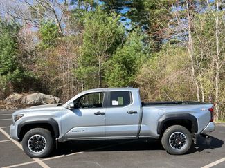 New 2026 Toyota Tacoma TRD Off-Road w/ TRD Off Road Upgrade Package AWD/4WD video 2