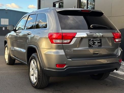 Used 2012 Jeep Grand Cherokee Laredo image 3