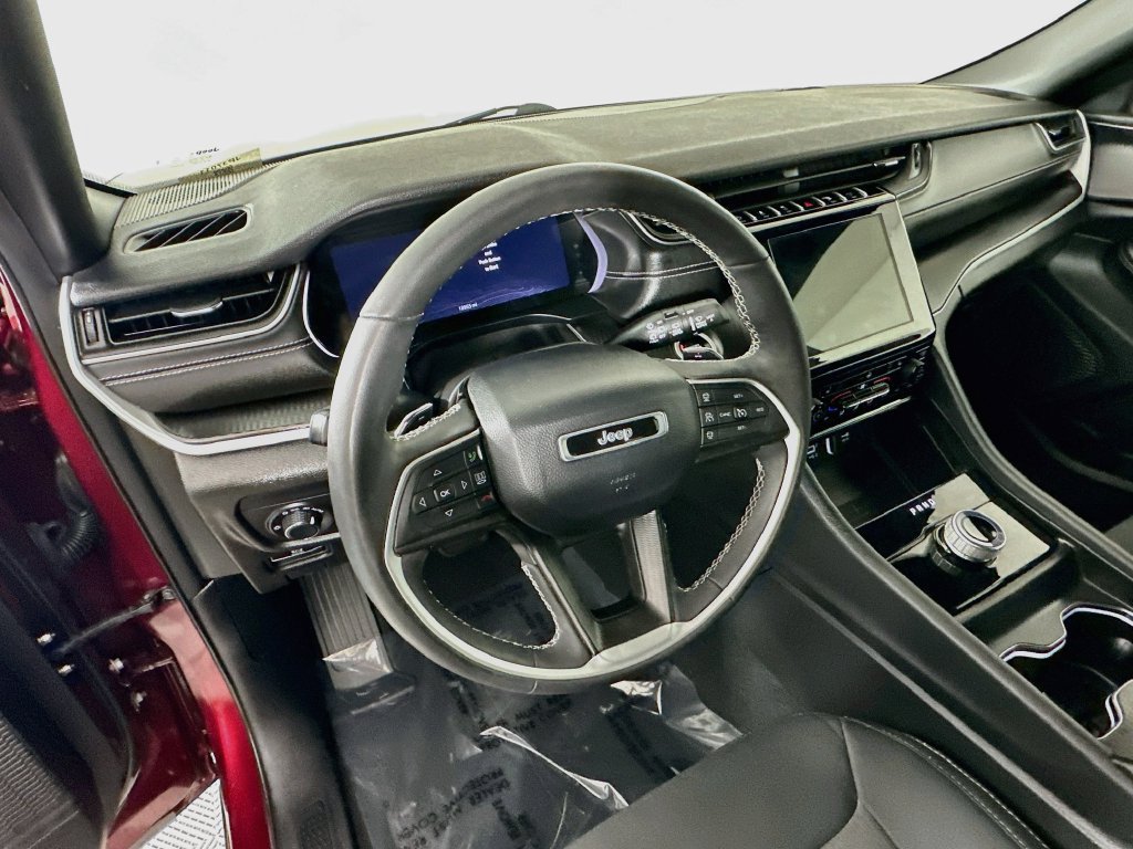 Certified 2024 Jeep Grand Cherokee Laredo X w/ Luxury Tech Group I AWD/4WD image 19