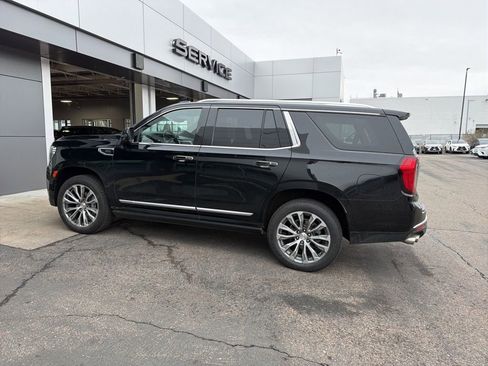 Used 2021 GMC Yukon Denali w/ Denali Ultimate Package image 9