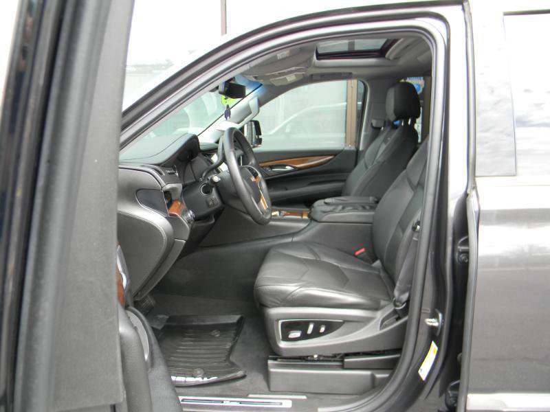 Used 2017 Cadillac Escalade Premium Luxury AWD/4WD image 11