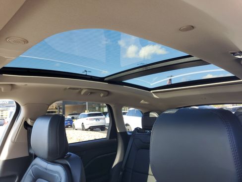 New 2026 Lincoln Corsair Reserve image 12