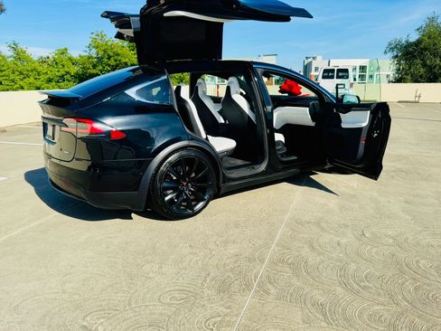 Used 2019 Tesla Model X 100D image 16