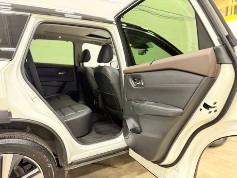 Used 2023 Jeep Wrangler Unlimited Sahara image 45