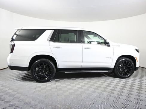 Used 2025 Chevrolet Tahoe High Country w/ Sun And Tow Package AWD/4WD image 7