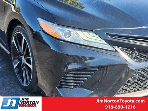 Used 2020 Toyota Camry XSE FWD image 10