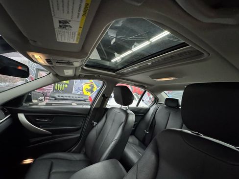 Used 2018 BMW 320i xDrive Sedan w/ Convenience Package image 30