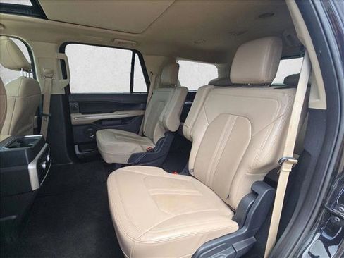 Used 2024 Ford Expedition Limited RWD image 18