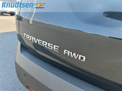 Used 2021 Chevrolet Traverse LT AWD/4WD image 9