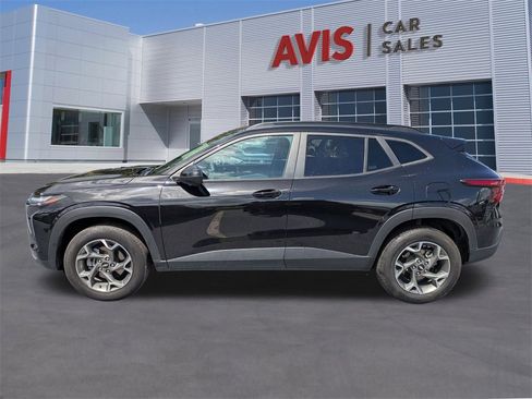 Used 2024 Chevrolet Trax LT image 10