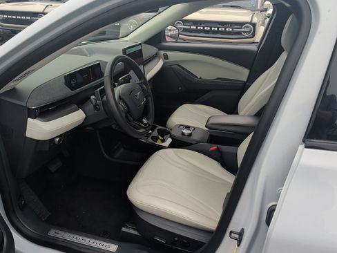 Used 2022 Ford Mustang Mach-E Premium RWD image 14