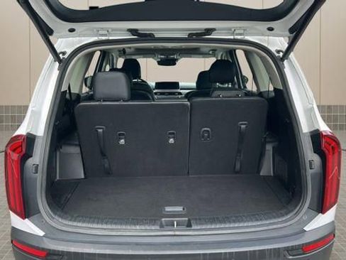 Used 2022 Kia Telluride EX w/ EX Premium Package FWD image 5