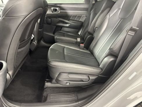 Used 2023 Kia Sorento SX FWD image 23