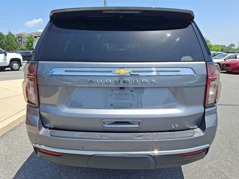 Used 2021 Chevrolet Suburban LT w/ LT Signature Package AWD/4WD image 6