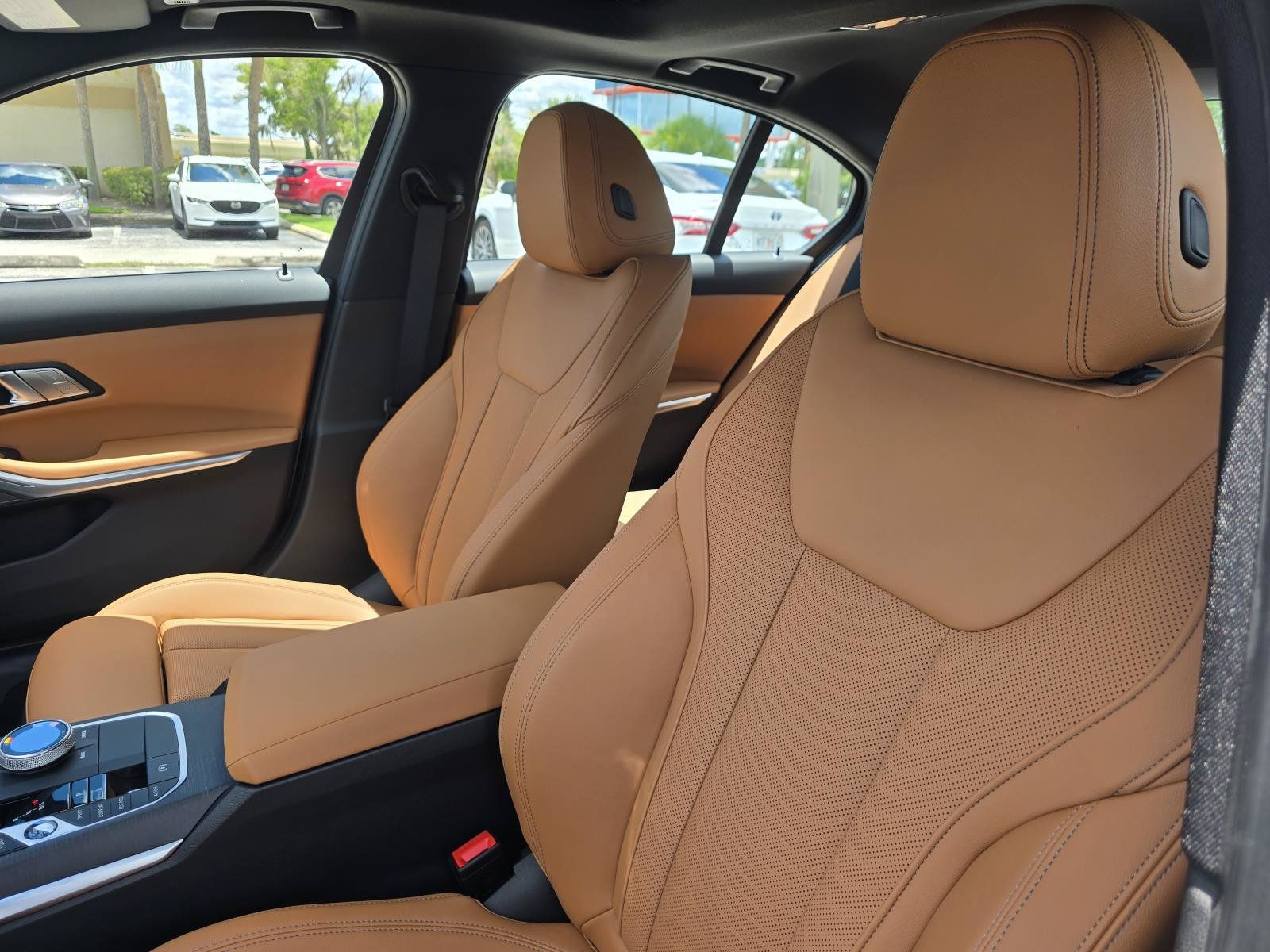 New 2026 BMW 330i Sedan w/ M Sport Package RWD image 7