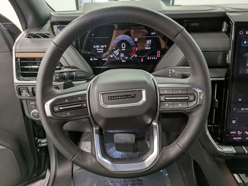 Used 2026 GMC Yukon XL Denali w/ Sun & Power Step Package AWD/4WD image 19