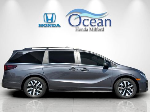 New 2026 Honda Odyssey EX-L image 6